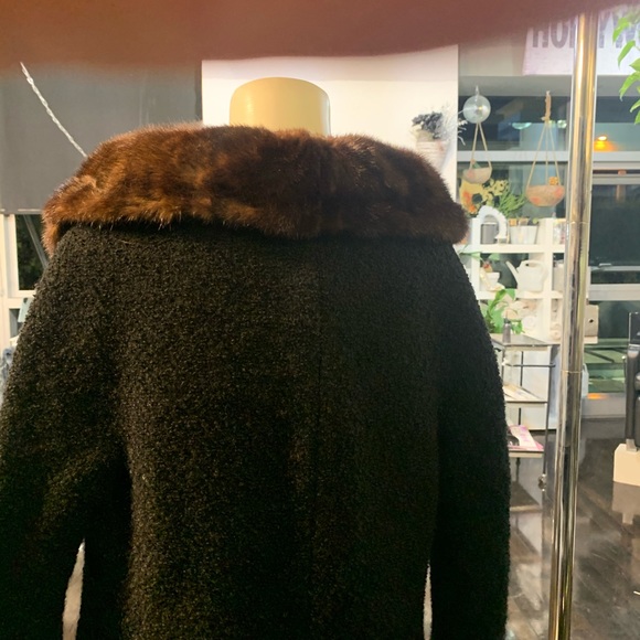 Vintage black Shearling fur coat with Fox collar - Picture 5 of 6